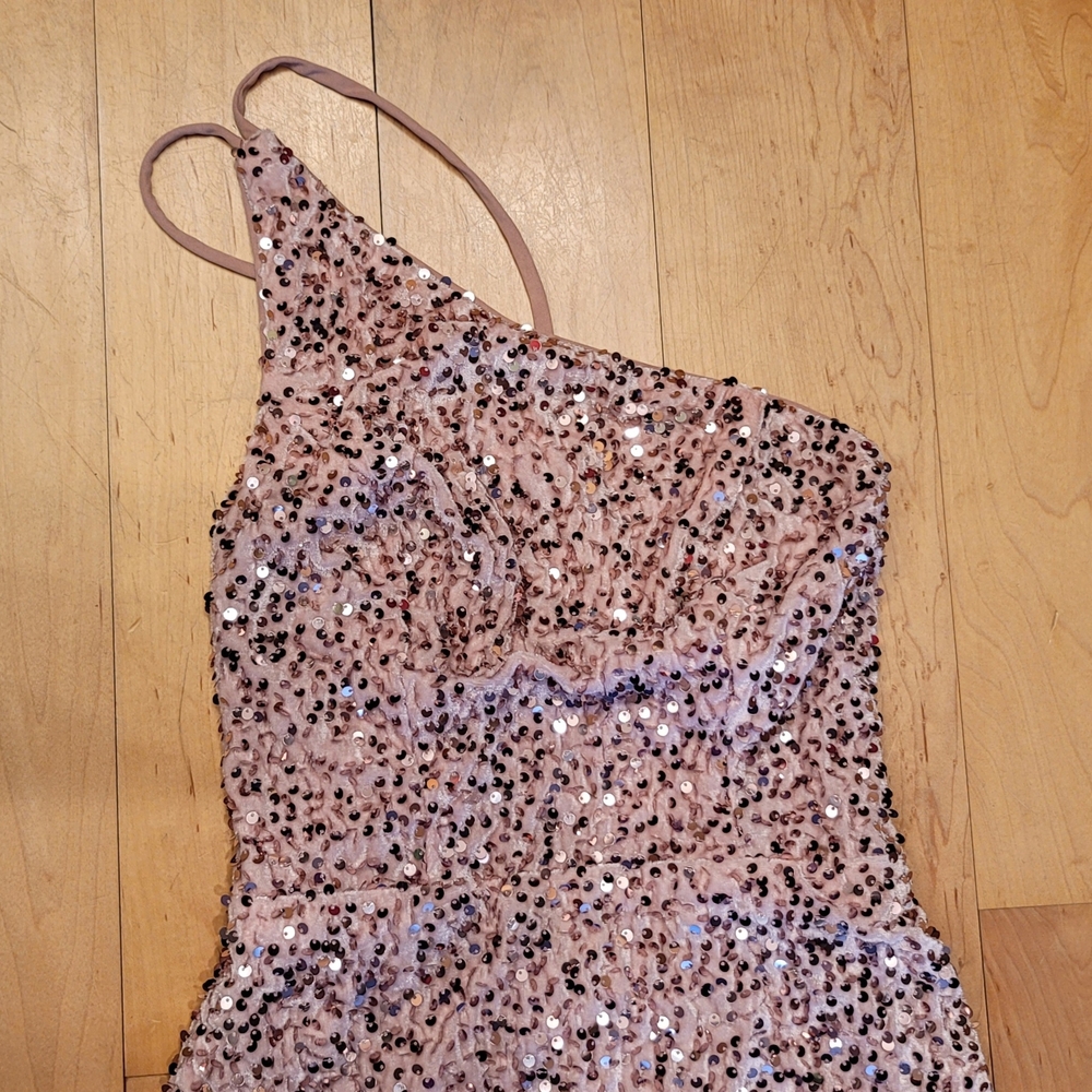 Light Pink Velvet Sequin One Shouler Dress Size 2 - Picture 2 of 5